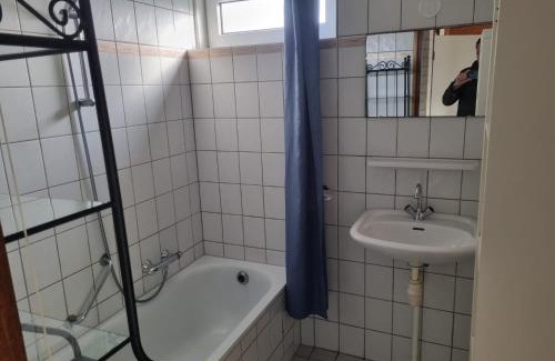 Julianadorp aan zee House | Family-Friendly Bungalow Noordzee F with Pet Perks