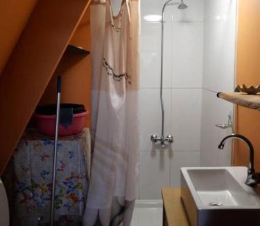 Temae House | Pet-Friendly Bungalow at Moorea Tavita Lodge - 8.8/10 Rating
