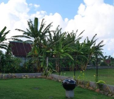 Temae House | Pet-Friendly Bungalow at Moorea Tavita Lodge - 8.8/10 Rating
