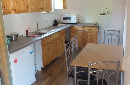 Godendorf House | Relaxing Bungalow Amidst Nature in Godendorf / Teerofen
