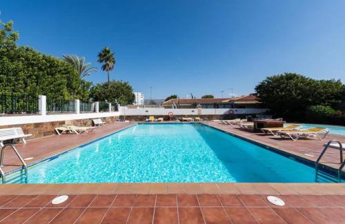 Playa del Ingles House | Ideal Bungalow Retreat with Pool & Family-Friendly Amenities