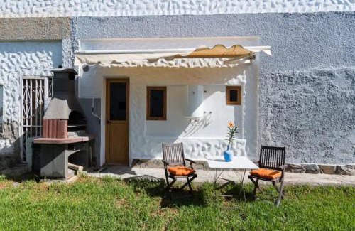 Playa del Ingles House | Ideal Bungalow Retreat with Pool & Family-Friendly Amenities