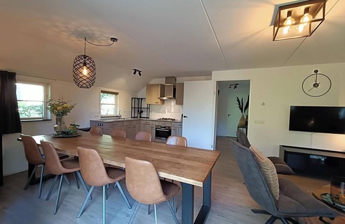 Otterlo House | Inviting Bungalow with 4 Bedrooms and a Pet-Friendly Terrace