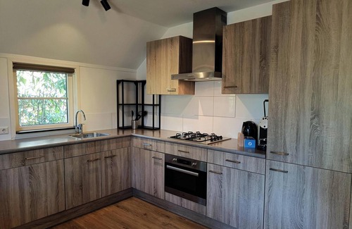 Otterlo House | Inviting Bungalow with 4 Bedrooms and a Pet-Friendly Terrace