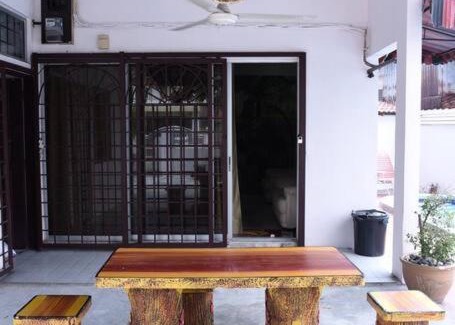 Sungai Chua Villa | Private Pool Bungalow for Families at Kajang Sg Chua