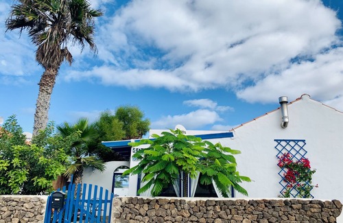La Pared House | Serene Bungalow with Ocean View in La Pared - Guest Rated 9.8