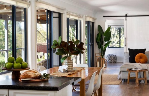 Gerroa House | Experience BUNGALOW1six: 4-Star Family-Friendly Escape
