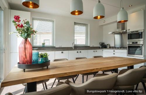 De Koog Resort | Pet-Friendly Bungalowpark 't Hoogelandt with Ocean View