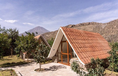 Cayma House | Discover Bungalows Arequipa: Family-Friendly with Pool Access