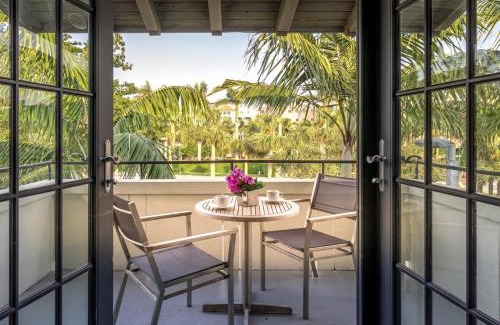 Boca Raton Hotel | Relaxing Bungalows at The Boca Raton - Pet Friendly Retreat