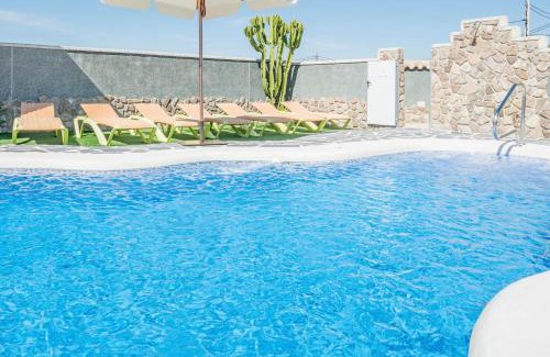 Zahora House | Discover Bungalows La Aceitera - Top-Rated Family Retreat