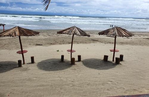 Playa Azul Cabin | Discover Bungalows La Perla with Private Beach Access