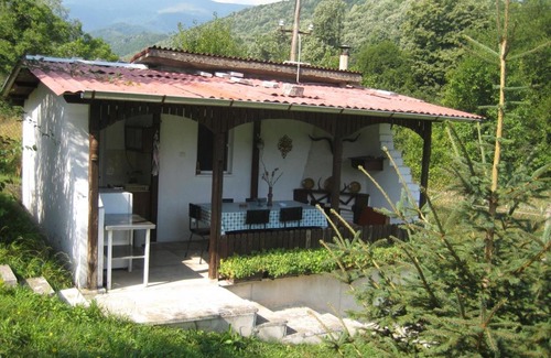 Berkovitsa House | Discover Bungalows Zdravets: Guest Rated 9/10 & Pet Friendly