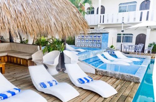 Brisas de Zicatela Hotel | Relax at Bungalows Zicatela with Oceanfront Views & Pool