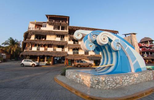 Brisas de Zicatela Hotel | Relax at Bungalows Zicatela with Oceanfront Views & Pool