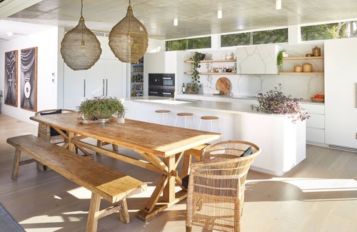 Newport House | Experience Bungan Beach House: Your Ideal Oceanfront Retreat