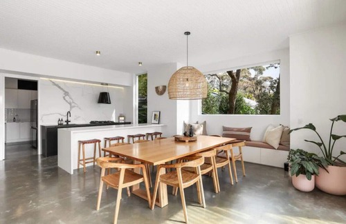Newport House | Experience Bliss at Bungan Beach Pad with Pool Access