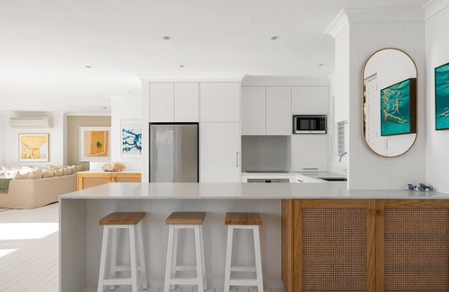 Newport House | Experience BUNGAN BEACHSCAPE: Oceanfront with Pool & Breakfast