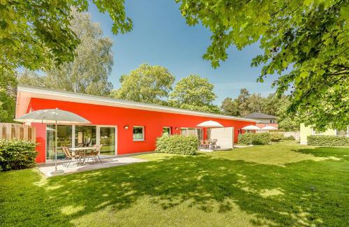 Joachimsthal House | Tranquil Bungis Am Grimnitzsee with Oceanfront Views