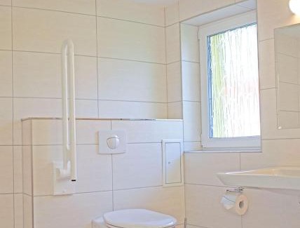 Joachimsthal House | Experience Bungis Am Grimnitzsee with Private Beach Access
