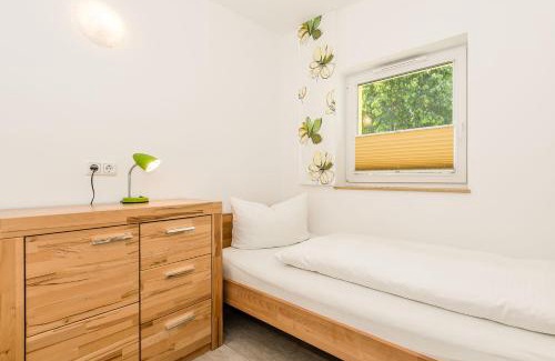 Joachimsthal House | Experience Bungis Am Grimnitzsee with Private Beach Access