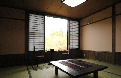 Kokonoe Hotel | Experience Bungo Beef Shabu in a Japanese Style Room