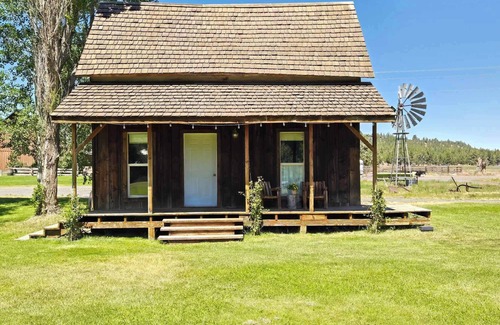 Crooked River Ranch House | Bunk House - Historical lodging - bring the kids and enjoy ranch life!