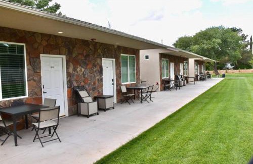 La Verkin House | Cozy Bunkhouse 11B: Family-Friendly with Wifi & TV