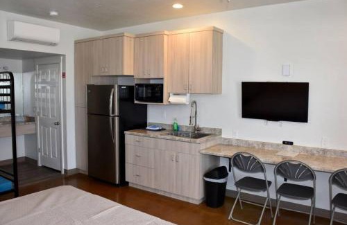 La Verkin House | Cozy Bunkhouse 11B: Family-Friendly with Wifi & TV