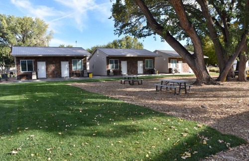 La Verkin Cabin | Experience Bunkhouse 12B: Ideal Alternative to Camping