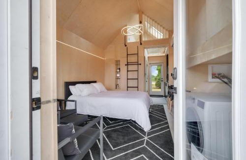 Ottawa House | Discover Bunkies-Basecamp: Your Perfect Travel Retreat