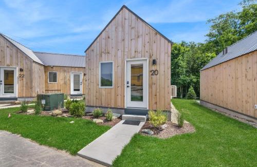 Ottawa House | Child-Friendly Bunkies-Old Salt: Your Ideal Getaway