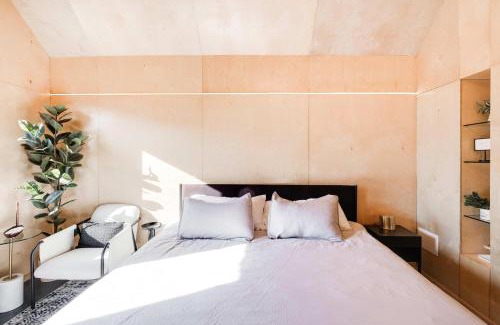 Ottawa House | Child-Friendly Bunkies-Old Salt: Your Ideal Getaway