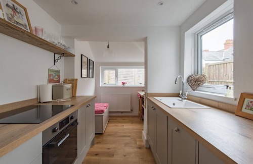 Hythe Cottage | Pet-Friendly Bunny Cottage - Perfect for Families & Groups
