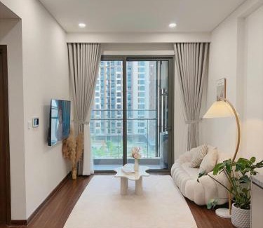 Gia Lam Apartment | Discover Bunnys Homes - WiWi Managed at Vinhomes Ocean Park