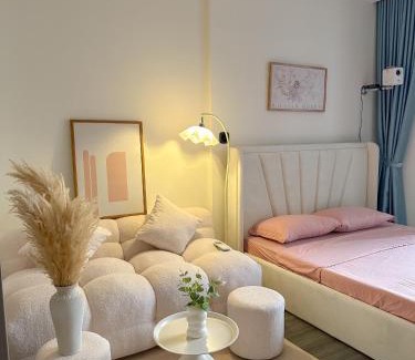 Gia Lam Apartment | Discover Bunnys Homes - WiWi Managed at Vinhomes Ocean Park
