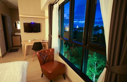 Pak Nakhon Hotel | Top-Rated Bunprasop Garden Hotel with Family-Friendly Amenities