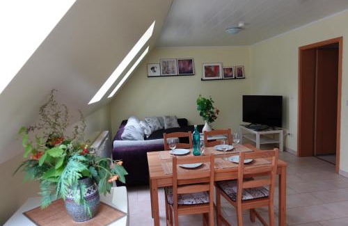 Angermuende Apartment | Family-Friendly Buntspecht Logis with High Guest Ratings