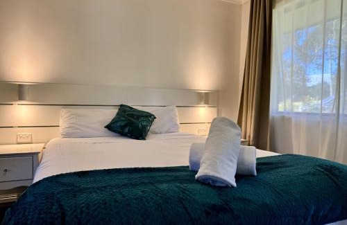 Bunya Mountains Hotel | Cozy Bunya Mountains Tavern with Family-Friendly Dining