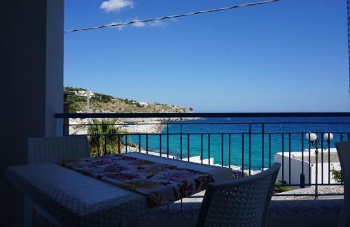 Castro Marina House | Buon Vento: Oceanfront Haven with Hot Tub & Pet-Friendly