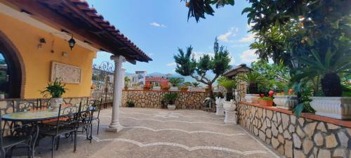 Santa Maria la Carita Bed & Breakfast | Explore Buonocore Rooms: 9/10 Guest Rated Getaway