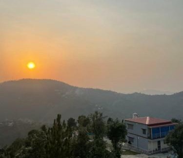 Champawat Villa | Pet-Friendly Retreat at BuRANSH VILLA - Rated 9.7/10