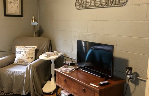 Society Hill House | Guest Rated: Burch's Carriage House with Spa & Breakfast