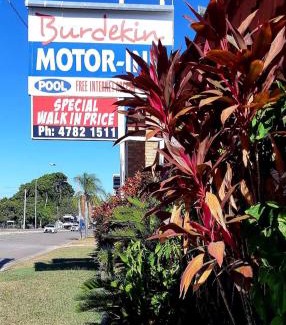 Home Hill Hotel | Relax at Burdekin Motor Inn with Pool & Family Amenities