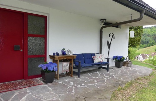 Gammelsbach Apartment | Experience Burg Freienstein Blick: Top-Rated Hotel with Sauna