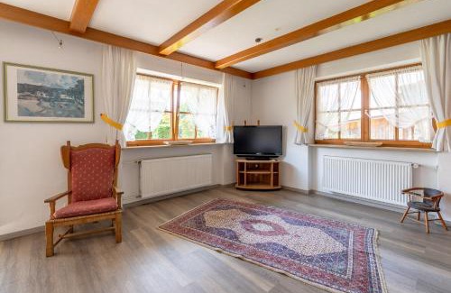 Burgberg Apartment | Explore Burgberger Hörnle: Pet & Child-Friendly Retreat