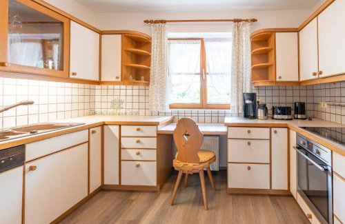 Burgberg Apartment | Explore Burgberger Hörnle: Pet & Child-Friendly Retreat