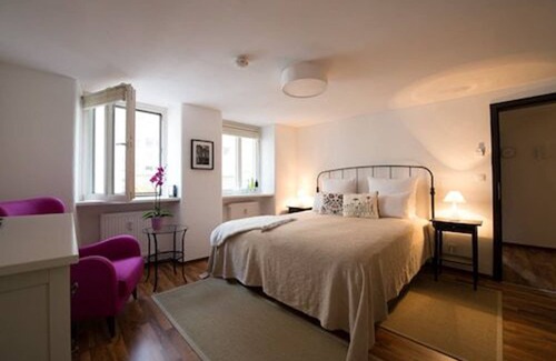 Historic Downtown Hotel | Experience Comfort at Burgblickhotel with Spa and Restaurant