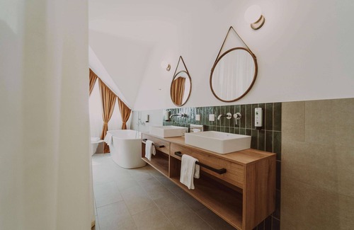 Stadtschlaining Hotel | Discover Comfort at Burghotel Schlaining - Rated 8.8/10!