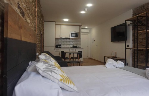 Lugo Apartment | Discover Burgo Novo: Pet-Friendly with 8/10 Guest Rating